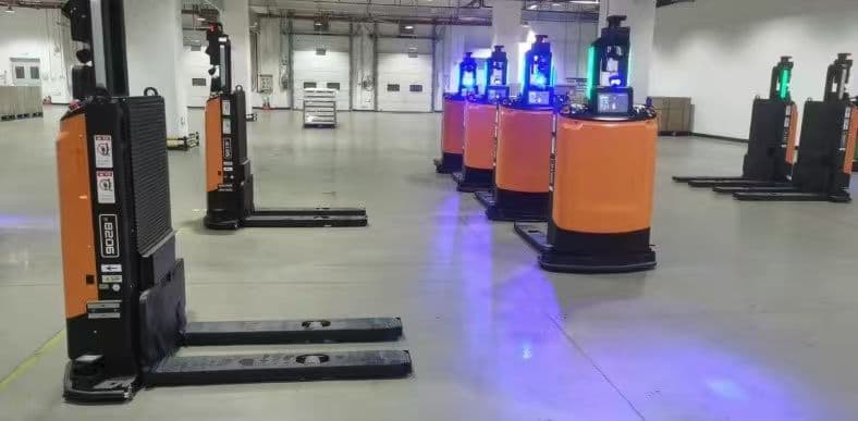 案例 锂电企业 AMR 自动化搬运 图片